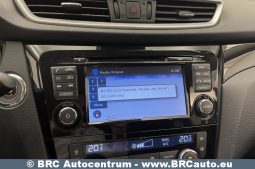 Nissan Qashqai 1.6 DIG-T 2015 full
