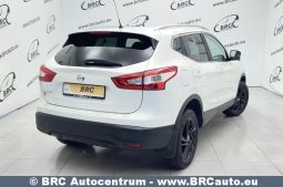 Nissan Qashqai 1.6 DIG-T 2015 full