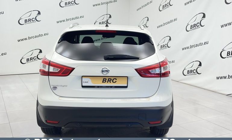 Nissan Qashqai 1.6 DIG-T 2015 full