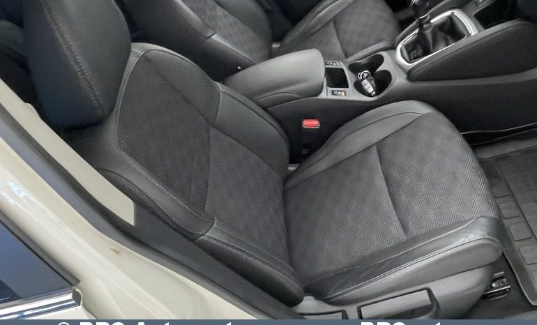 Nissan Qashqai 1.6 DIG-T 2015 full
