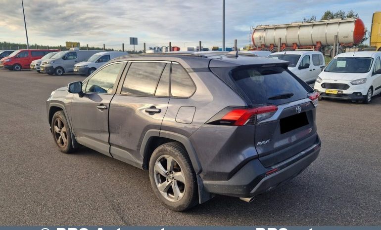 Toyota RAV 4 2.0i 2020 full