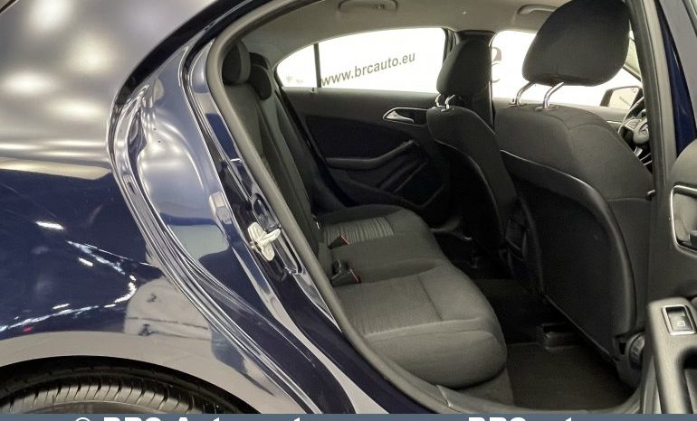 Mercedes-Benz A 180 D 2017 full