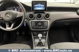 Mercedes-Benz A 180 D 2017 full