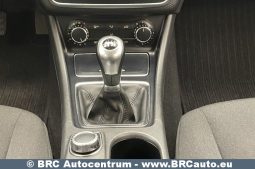 Mercedes-Benz A 180 D 2017 full