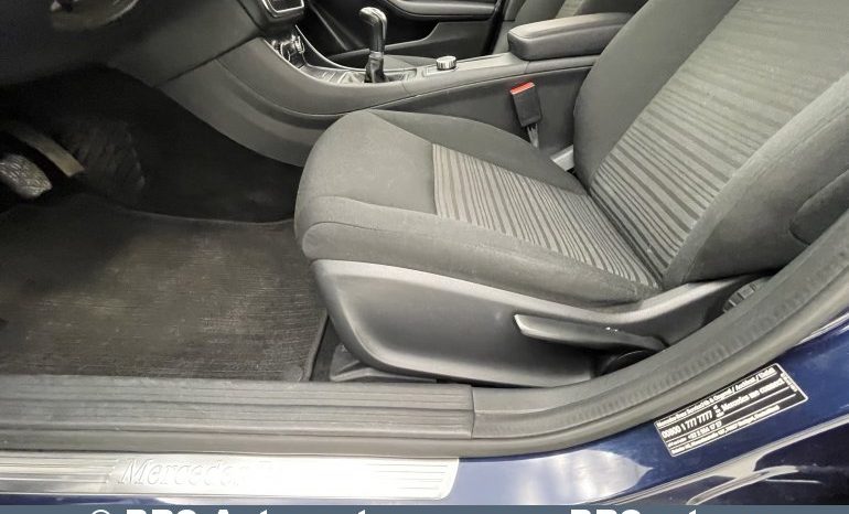Mercedes-Benz A 180 D 2017 full