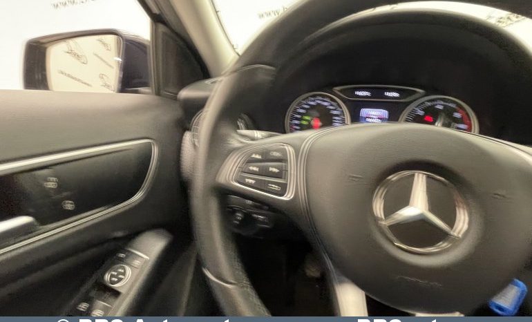 Mercedes-Benz A 180 D 2017 full