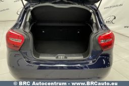 Mercedes-Benz A 180 D 2017 full
