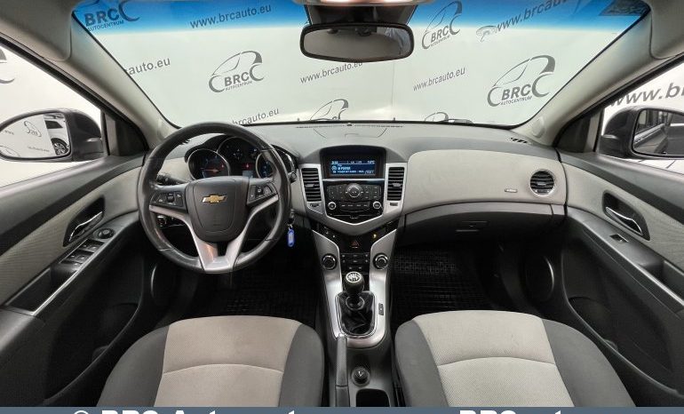 Chevrolet Cruze 2.0D LT 2010 full