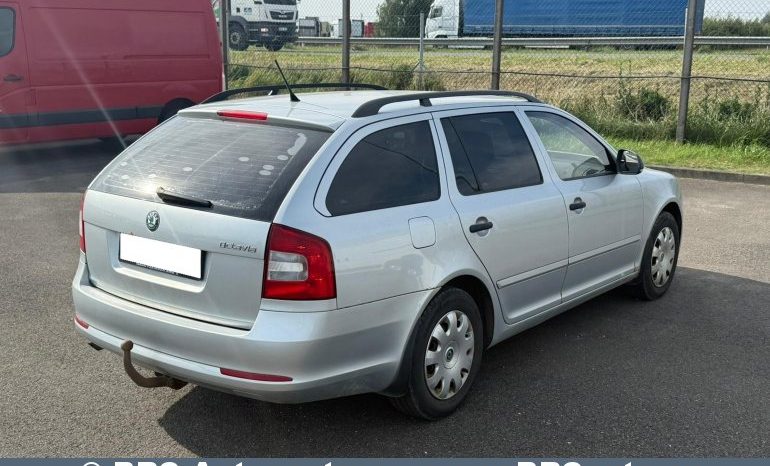 Skoda Octavia 1.2 TSI 2011 full