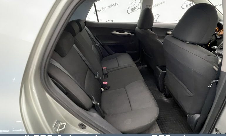 Toyota Auris 1.4 D-4D Terra 2008 full