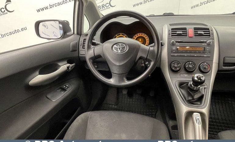 Toyota Auris 1.4 D-4D Terra 2008 full