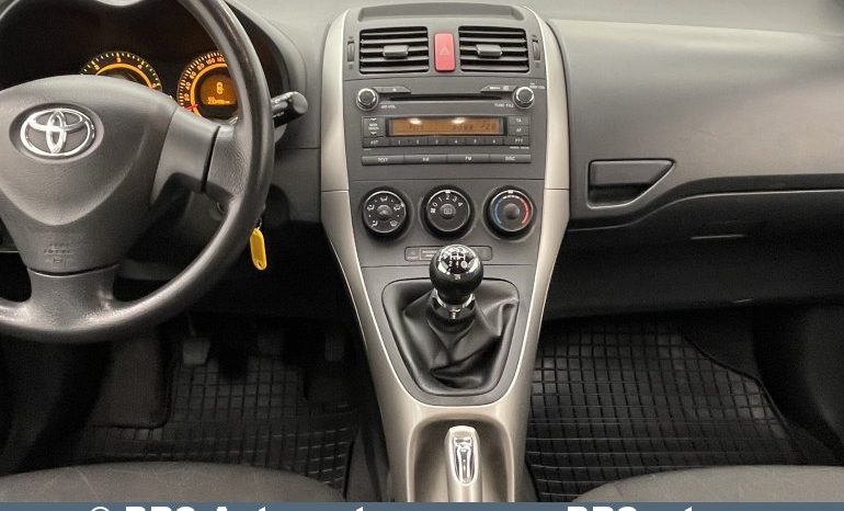 Toyota Auris 1.4 D-4D Terra 2008 full
