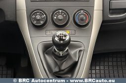 Toyota Auris 1.4 D-4D Terra 2008 full