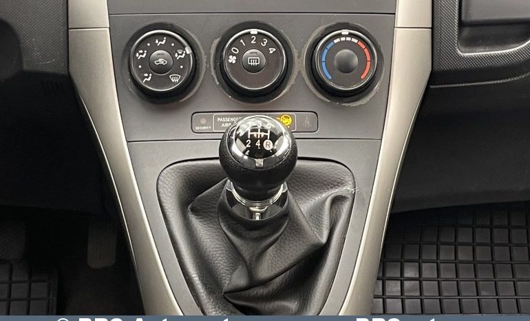 Toyota Auris 1.4 D-4D Terra 2008 full