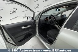 Toyota Auris 1.4 D-4D Terra 2008 full