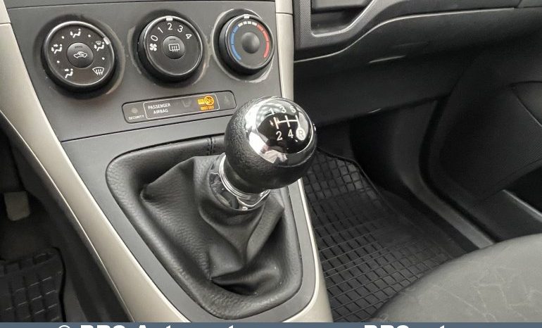 Toyota Auris 1.4 D-4D Terra 2008 full