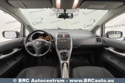 Toyota Auris 1.4 D-4D Terra 2008 full
