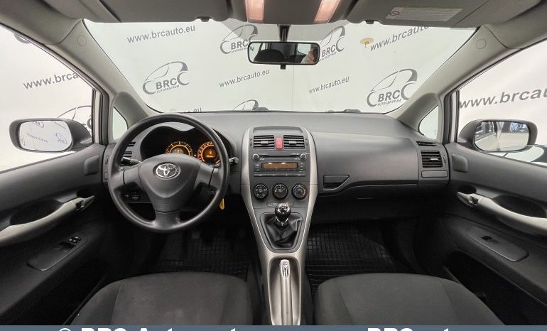 Toyota Auris 1.4 D-4D Terra 2008 full