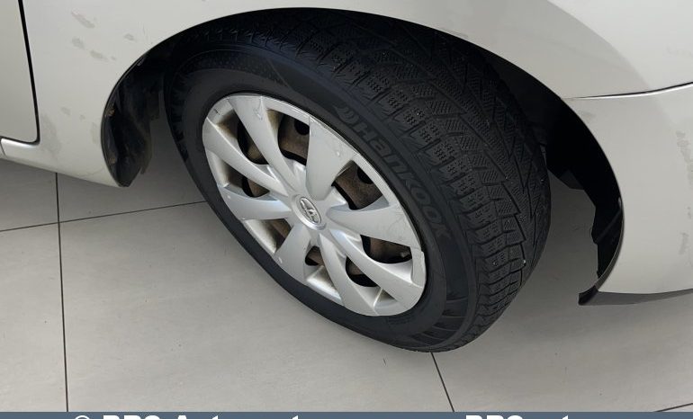 Toyota Auris 1.4 D-4D Terra 2008 full