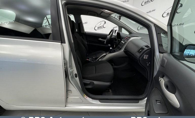 Toyota Auris 1.4 D-4D Terra 2008 full
