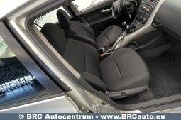 Toyota Auris 1.4 D-4D Terra 2008 full