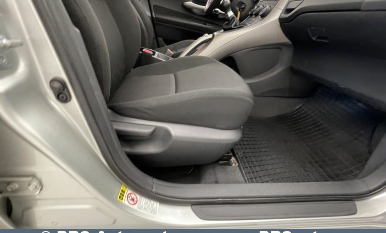 Toyota Auris 1.4 D-4D Terra 2008 full