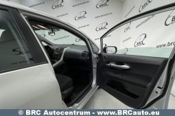 Toyota Auris 1.4 D-4D Terra 2008 full