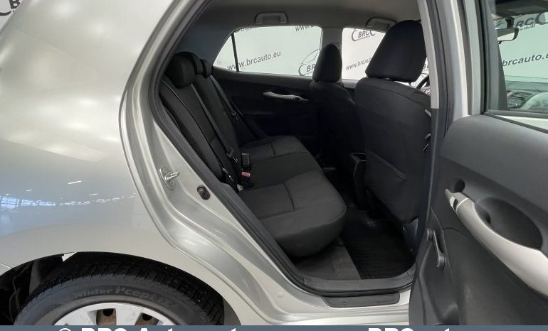 Toyota Auris 1.4 D-4D Terra 2008 full