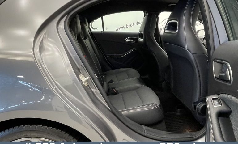 Mercedes-Benz A 160 d 2015 full