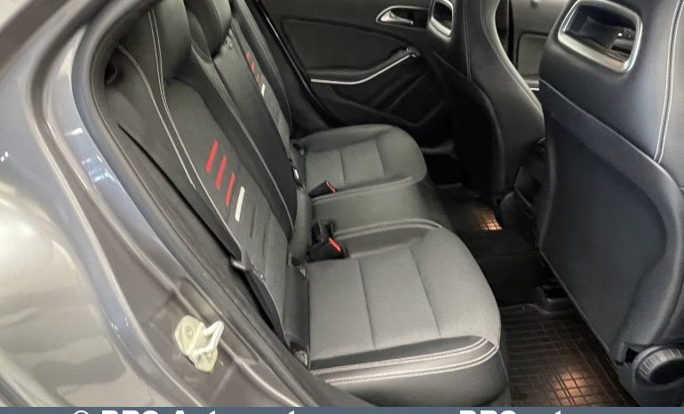 Mercedes-Benz A 160 d 2015 full