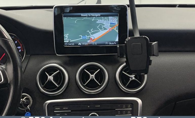 Mercedes-Benz A 160 d 2015 full