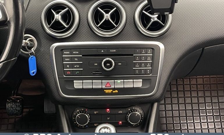 Mercedes-Benz A 160 d 2015 full