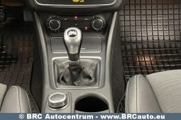 Mercedes-Benz A 160 d 2015 full