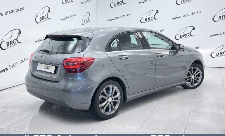Mercedes-Benz A 160 d 2015 full