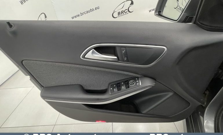 Mercedes-Benz A 160 d 2015 full