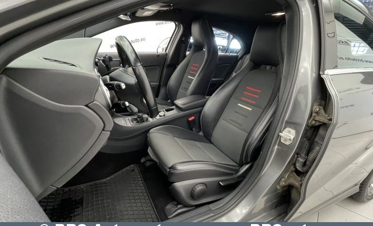 Mercedes-Benz A 160 d 2015 full