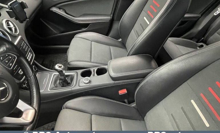 Mercedes-Benz A 160 d 2015 full