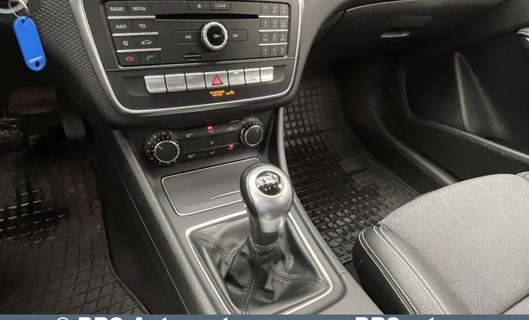 Mercedes-Benz A 160 d 2015 full