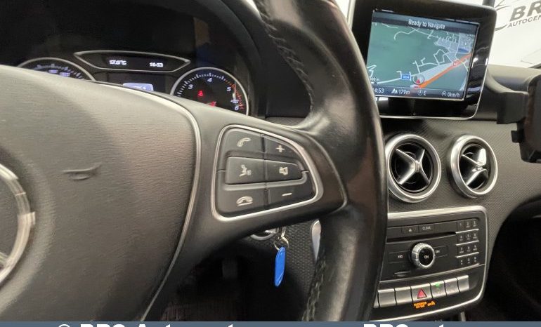 Mercedes-Benz A 160 d 2015 full