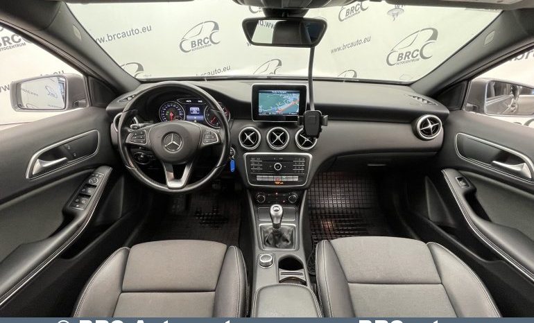Mercedes-Benz A 160 d 2015 full