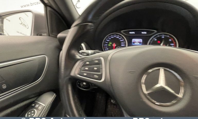 Mercedes-Benz A 160 d 2015 full
