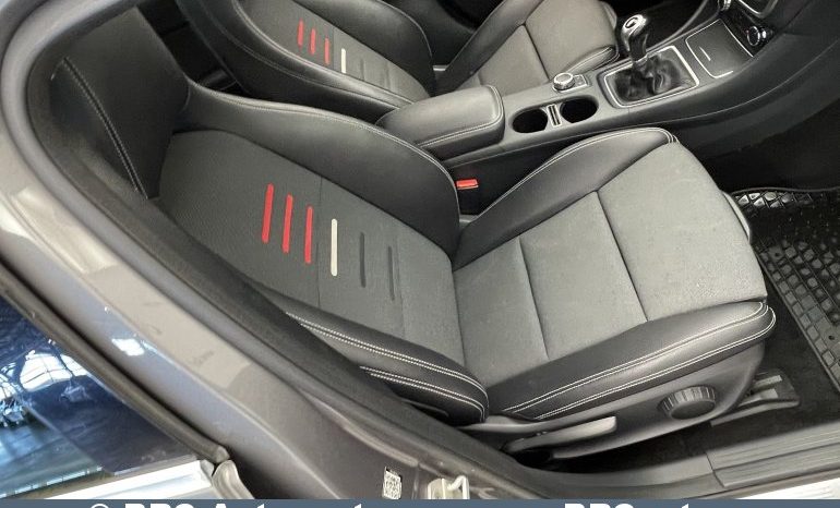 Mercedes-Benz A 160 d 2015 full