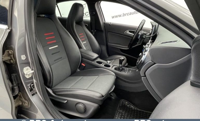 Mercedes-Benz A 160 d 2015 full