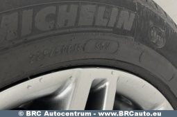 Toyota C-HR 2.0 Hybrid Automatas 2022 full