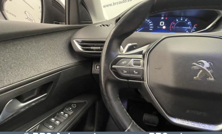 Peugeot 5008 1.6i PureTech Automatas 2019 full