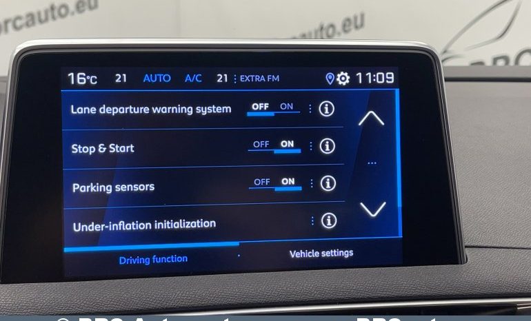 Peugeot 5008 1.6i PureTech Automatas 2019 full