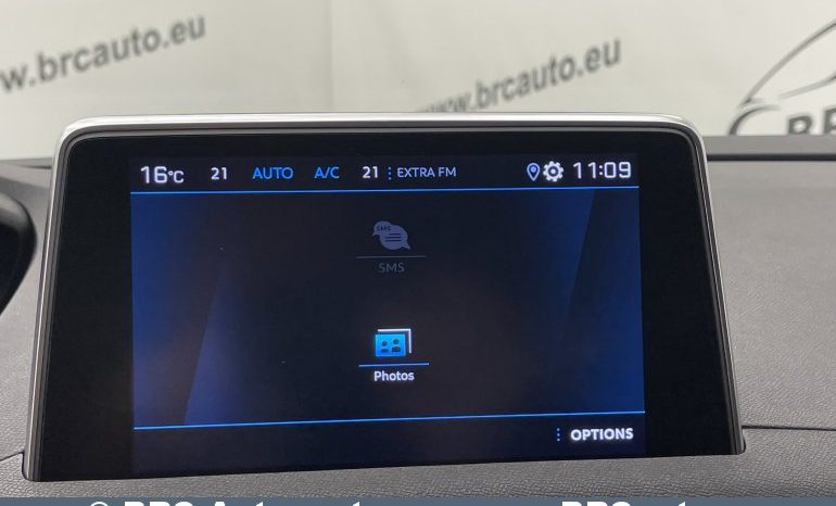 Peugeot 5008 1.6i PureTech Automatas 2019 full