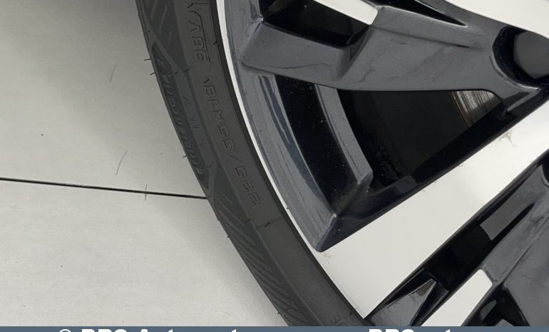 Peugeot 5008 1.6i PureTech Automatas 2019 full