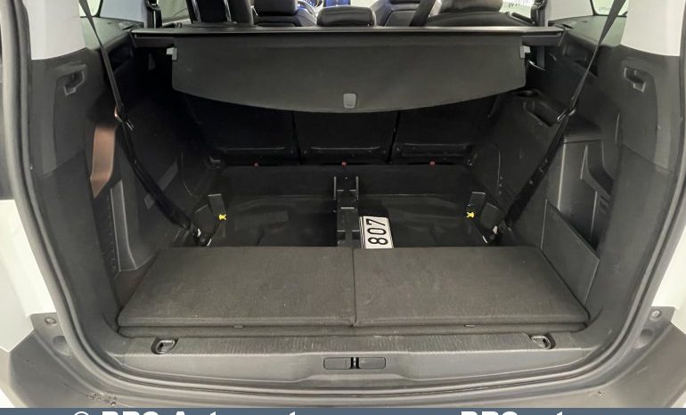 Peugeot 5008 1.6i PureTech Automatas 2019 full