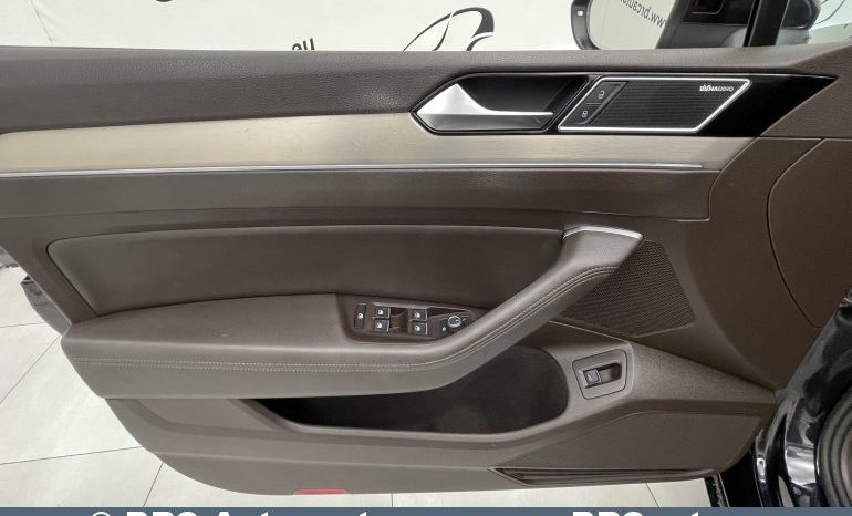 Volkswagen Passat 2.0TDI Highline Automatas 2016 full